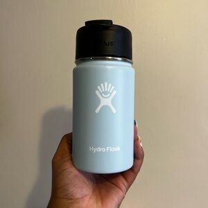 Hydro Flask Sky Blue Bottle with Black Lid